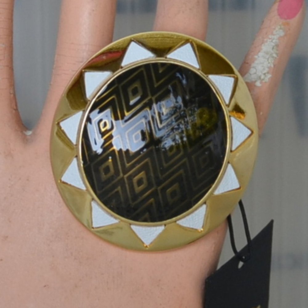 huge House of Harlow 1960 sunburst cocktail ring starburst oversize trendy